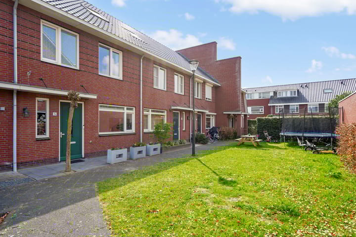 Foto 33 van Voorschotenstraat 14