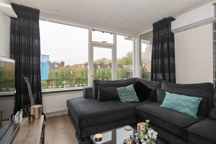 Foto 3 van Petuniatuin 15