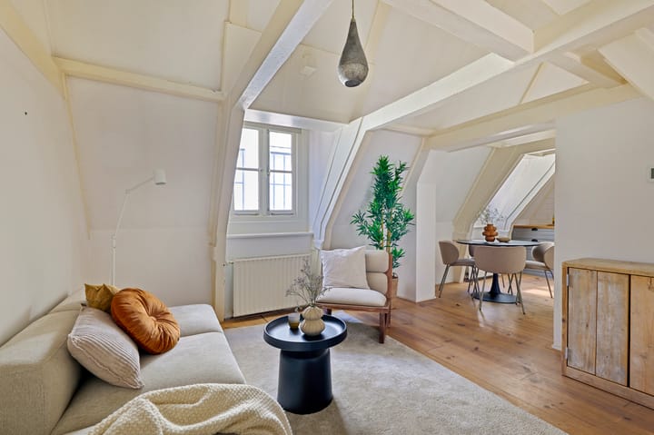 Photo 1 of Sint Luciënsteeg 17-F