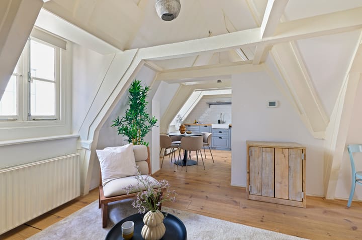 Photo 3 of Sint Luciënsteeg 17-F