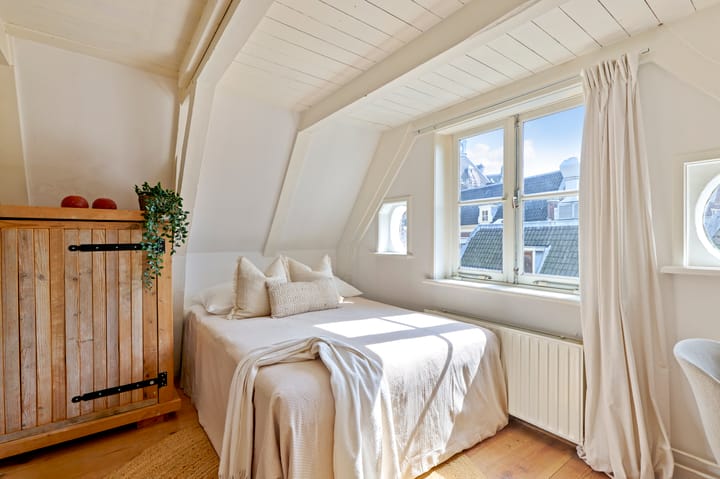 Photo 14 of Sint Luciënsteeg 17-F