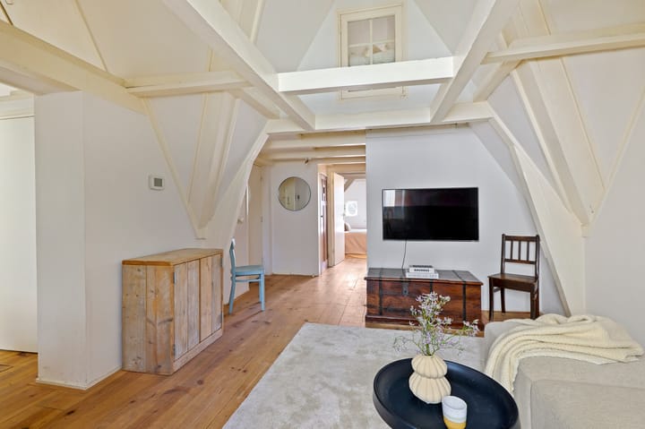 Photo 11 of Sint Luciënsteeg 17-F