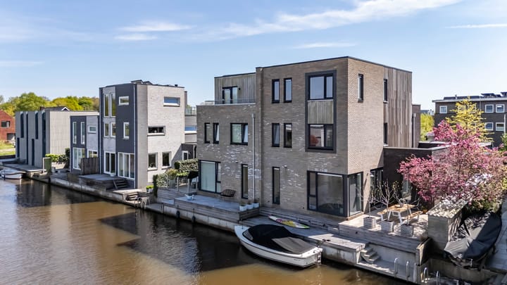 Foto 2 van Warmoltseiland 9