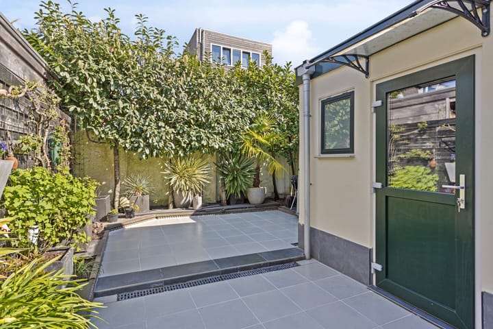 Foto 24 van Borneostraat 16