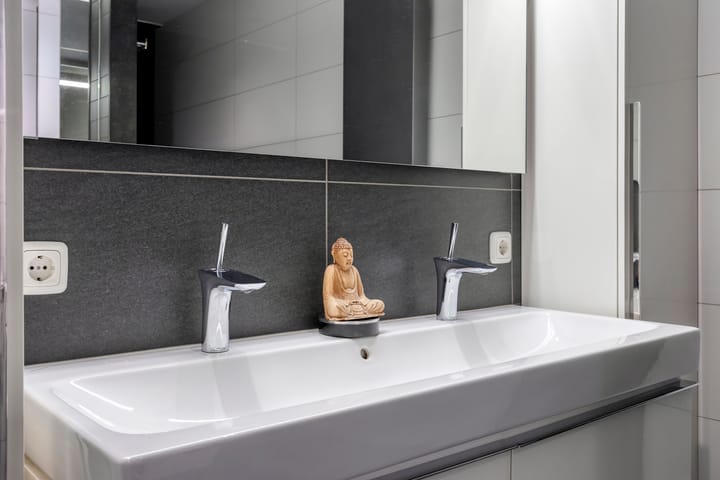 Foto 22 van De La Sallestraat 4