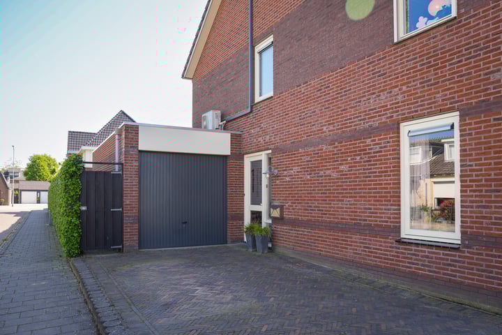 Photo 46 of Pinksterbloemstraat 1
