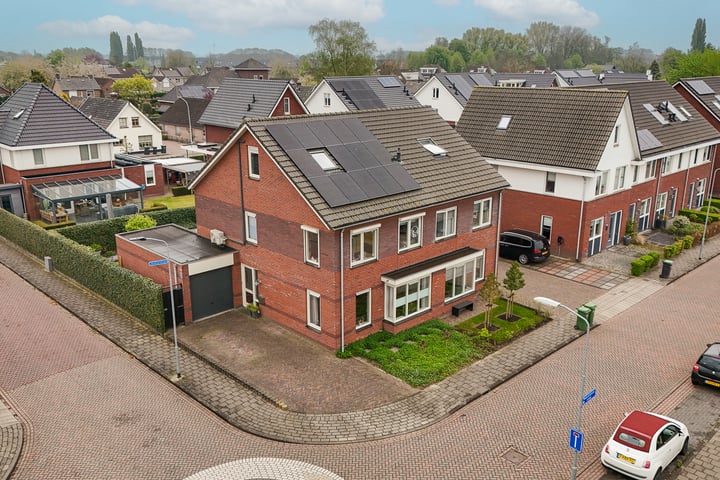 Photo 37 of Pinksterbloemstraat 1