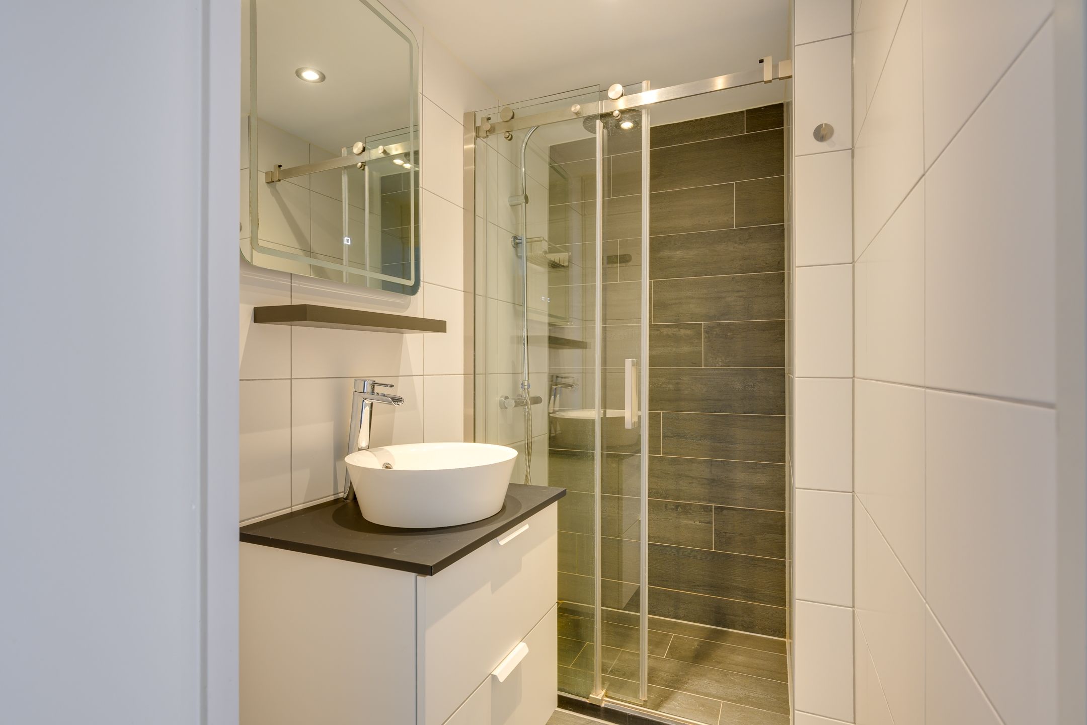 Foto 12 van Burgemeester Caan van Necklaan 287