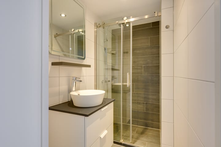 Foto 12 van Burgemeester Caan van Necklaan 287