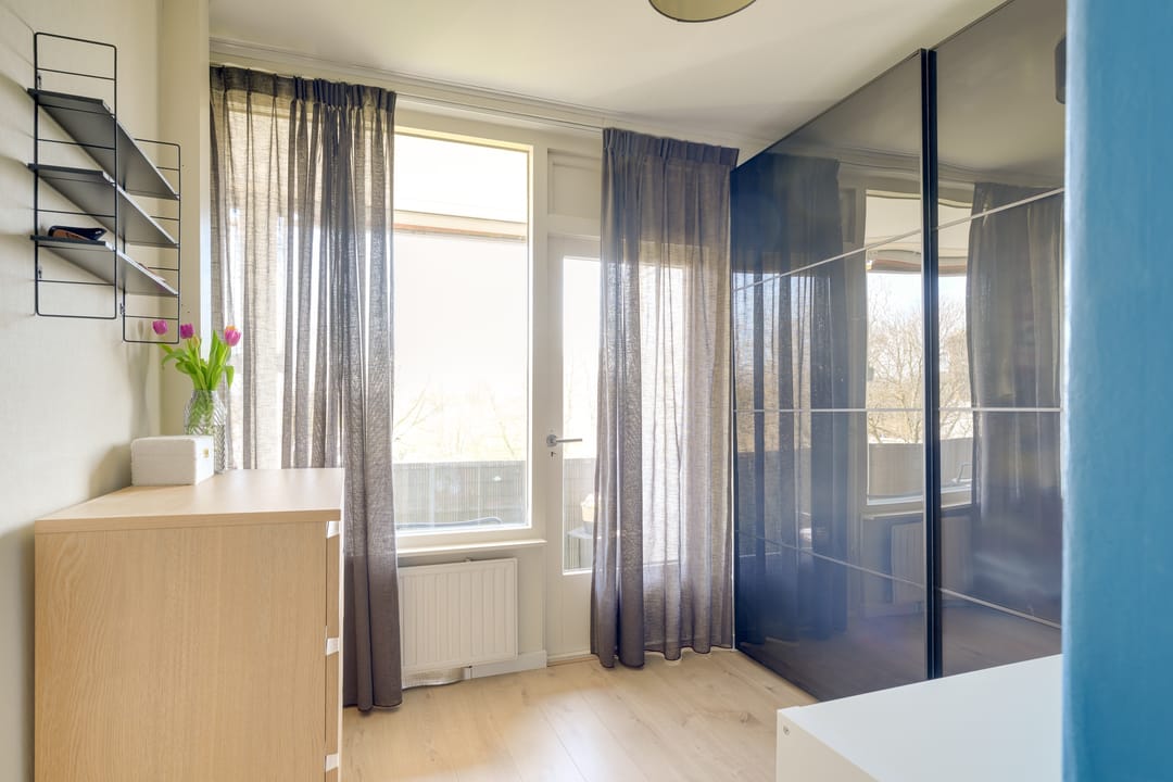 Foto 16 van Burgemeester Caan van Necklaan 287