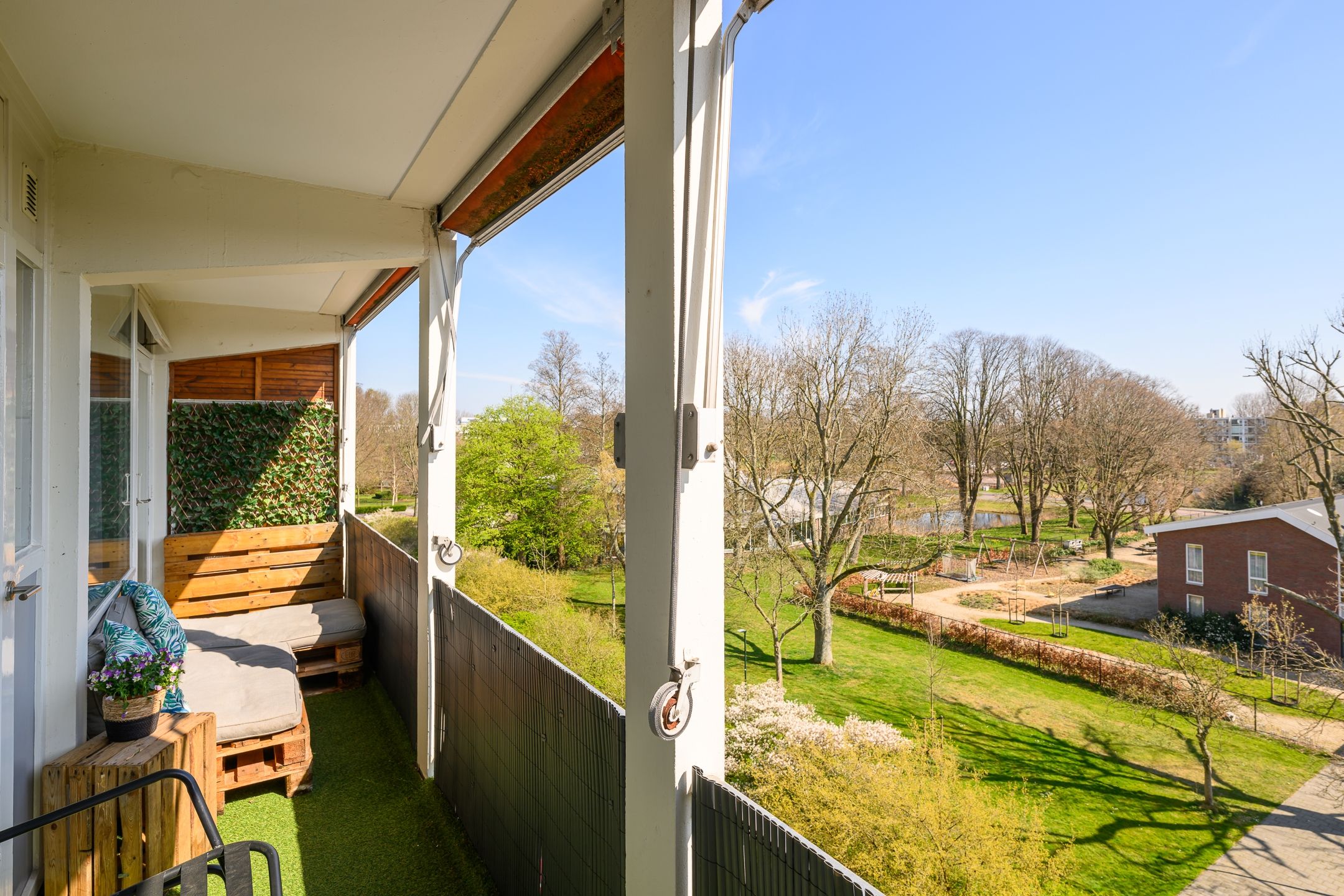 Foto 18 van Burgemeester Caan van Necklaan 287