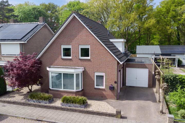 Koopwoningen - huizen te koop in [Funda]