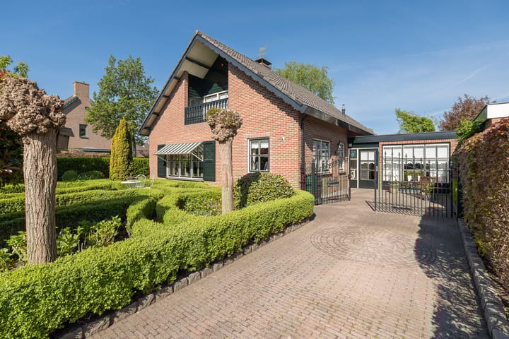 Foto 2 van Hertespoor 26