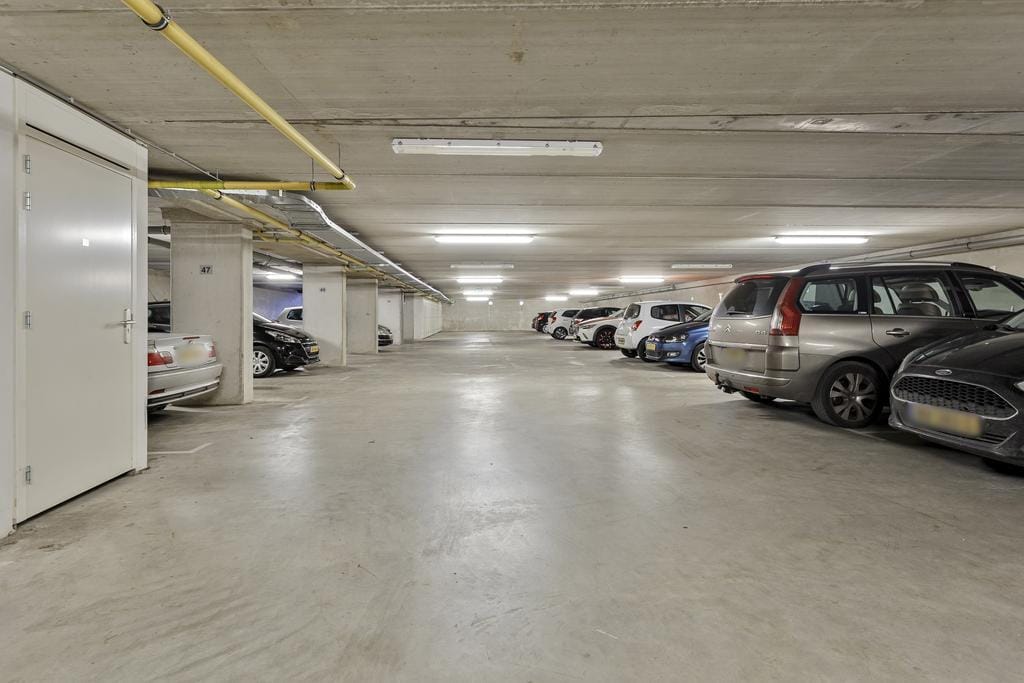 Photo 37 of Hooghuisstraat 20-A