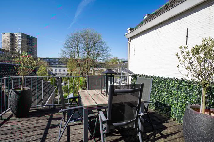 Photo 26 of Nieuwlandstraat 35