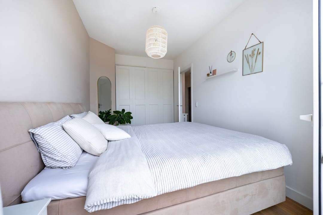 Foto 13 van Caan van Necklaan 289