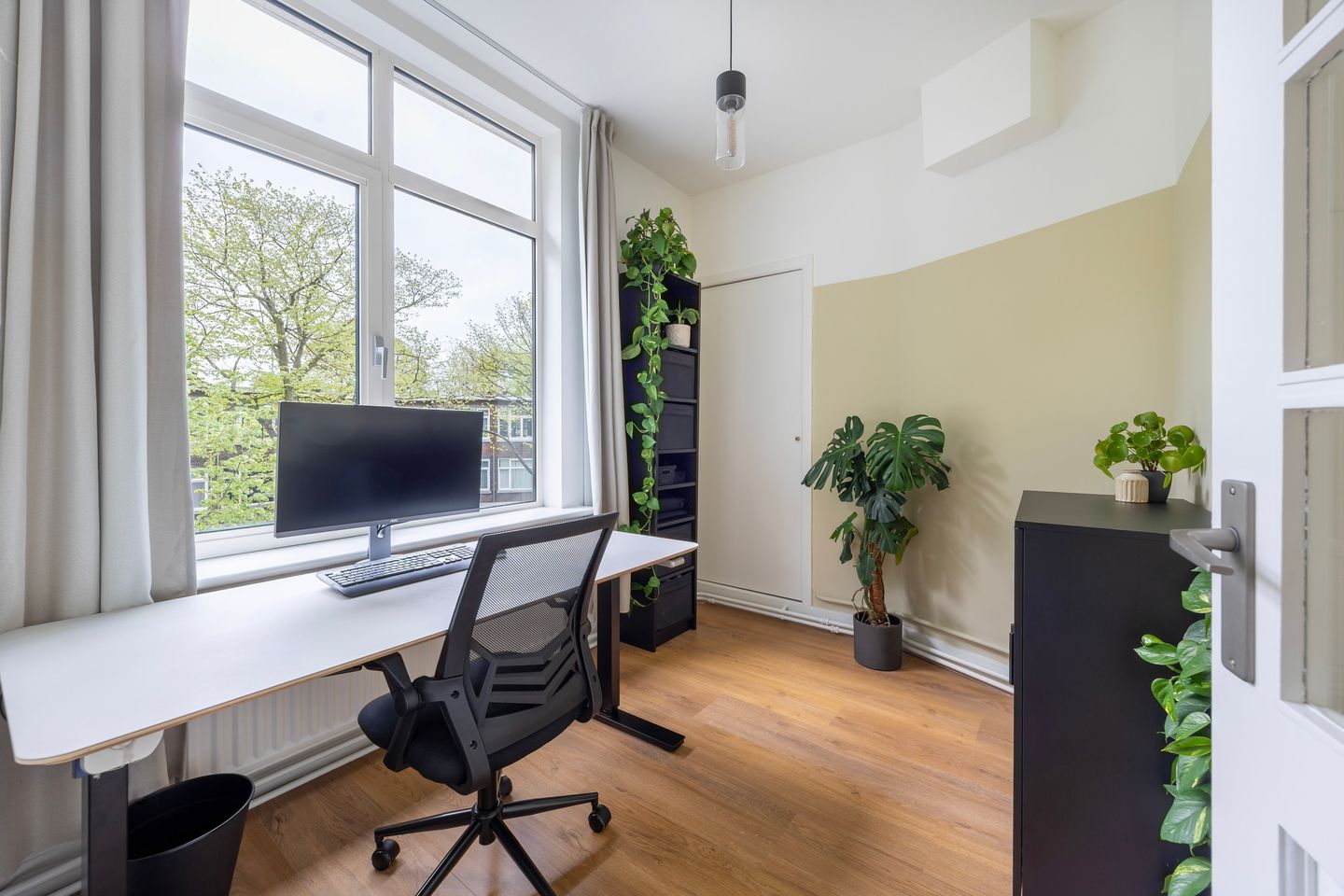 Foto 14 van Caan van Necklaan 289