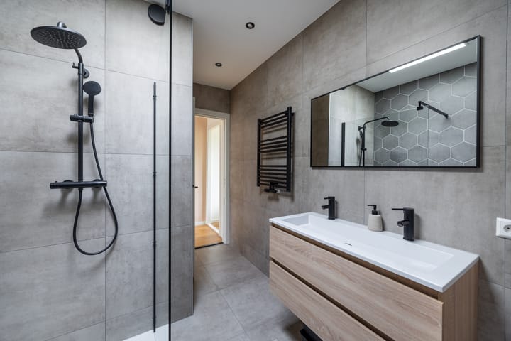 Foto 18 van Caan van Necklaan 289