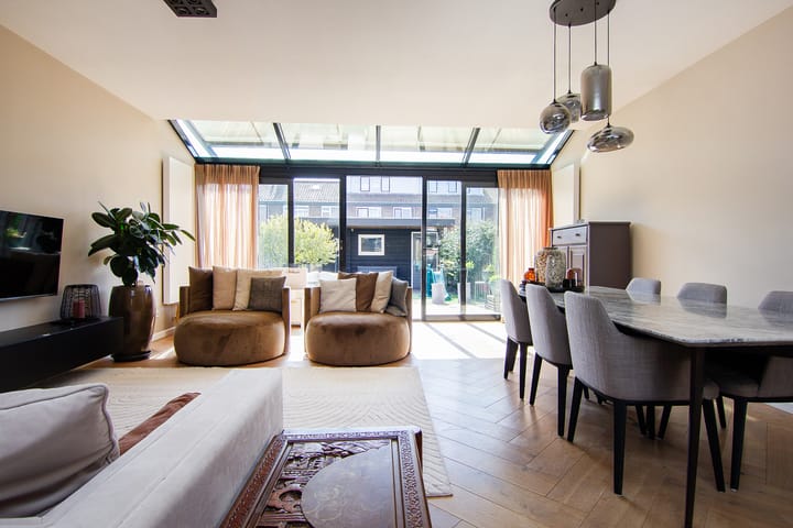 Foto 8 van Linnaeusstraat 54