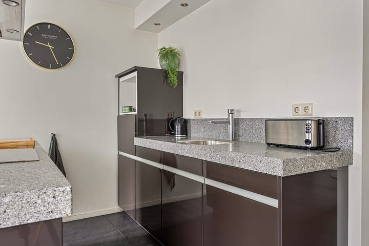 Photo 25 of Kluisstraat 21