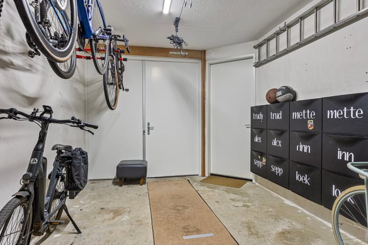 Photo 35 of Kluisstraat 21