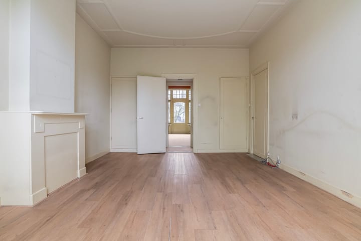 Photo 36 of Essenlaan 6