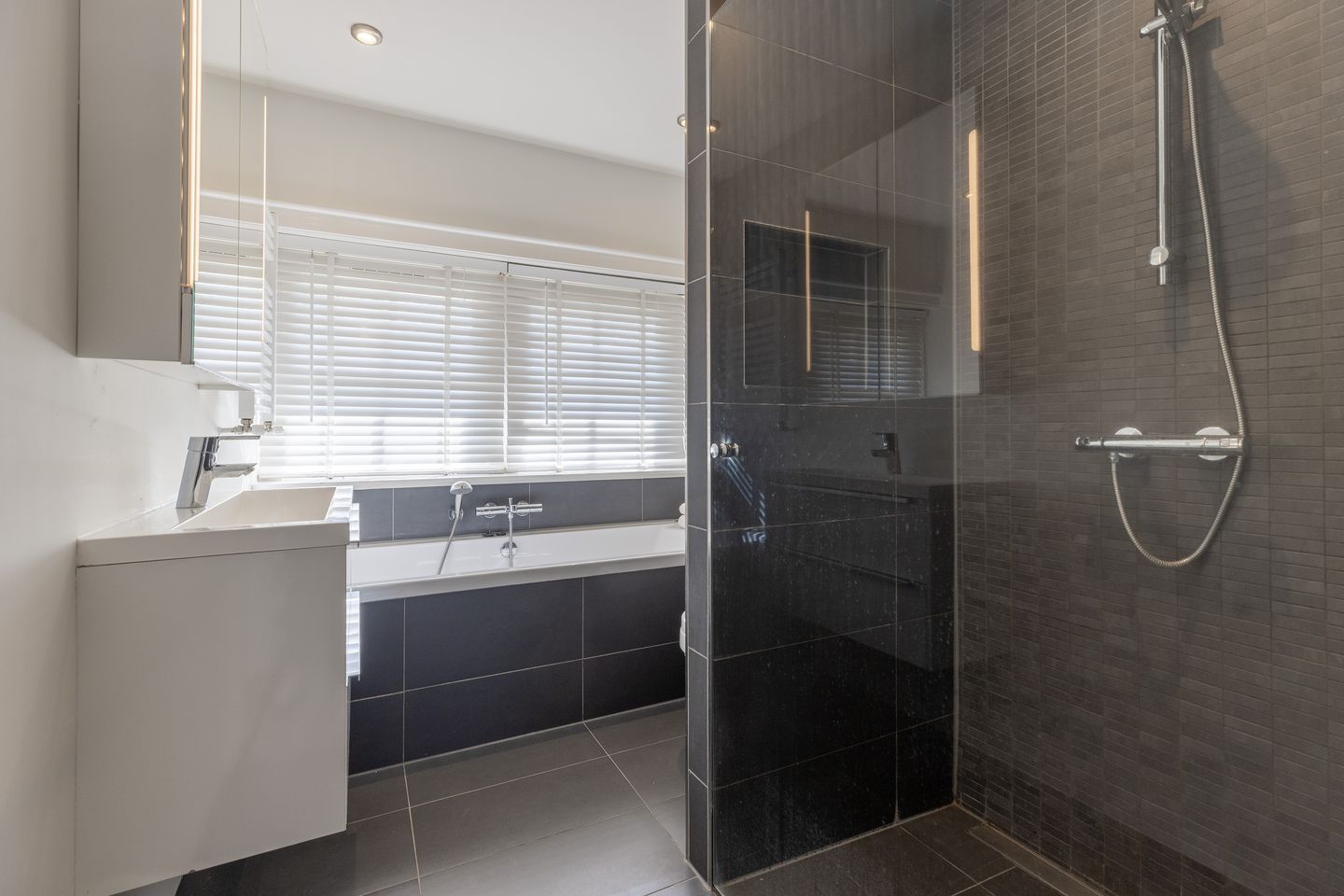 Foto 19 van Heemskerklaan 19