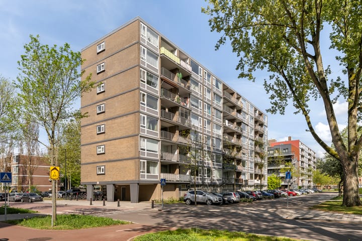 Foto 1 van Bart Verhallenplein 170