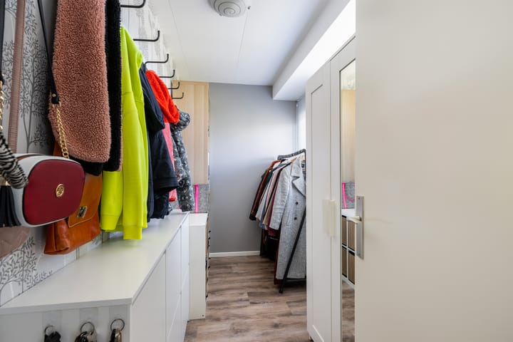 Foto 30 van Bart Verhallenplein 170