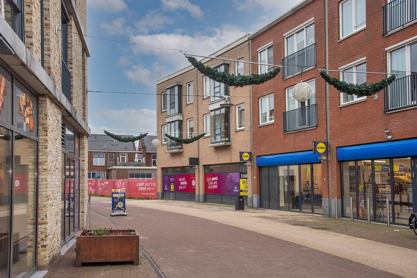 View photo 3 of De Leest 35
