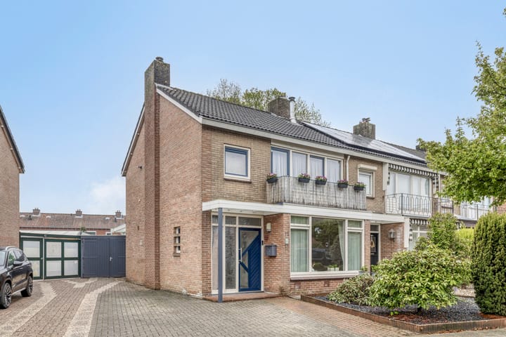 Photo 6 of Spoelsterstraat 12