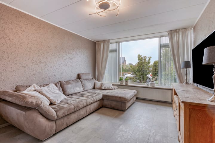 Photo 7 of Spoelsterstraat 12