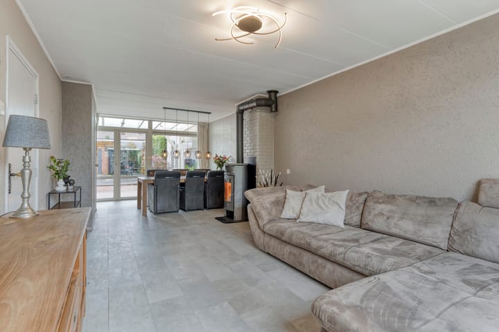 Photo 10 of Spoelsterstraat 12