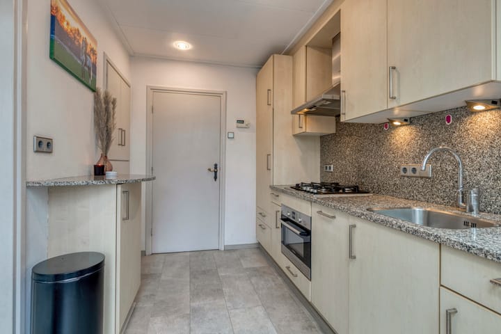 Photo 16 of Spoelsterstraat 12