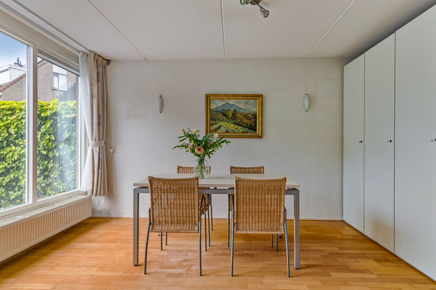 Foto 10 van Leeuwetand 46