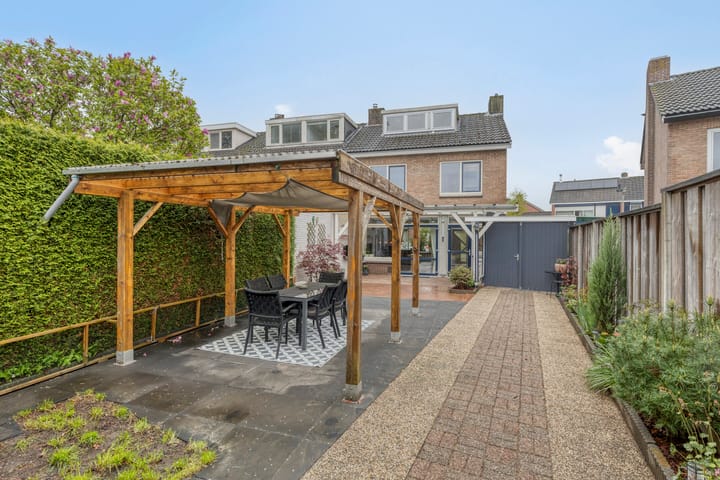 Photo 23 of Spoelsterstraat 12