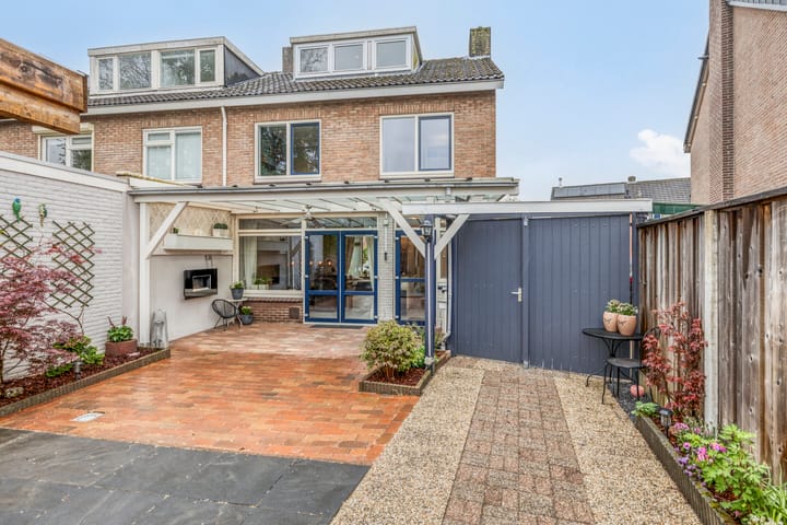 Photo 19 of Spoelsterstraat 12