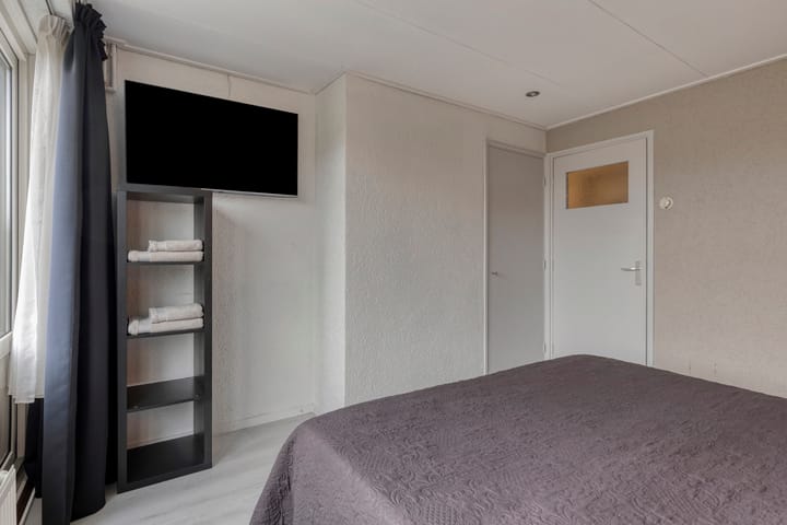 Photo 28 of Spoelsterstraat 12