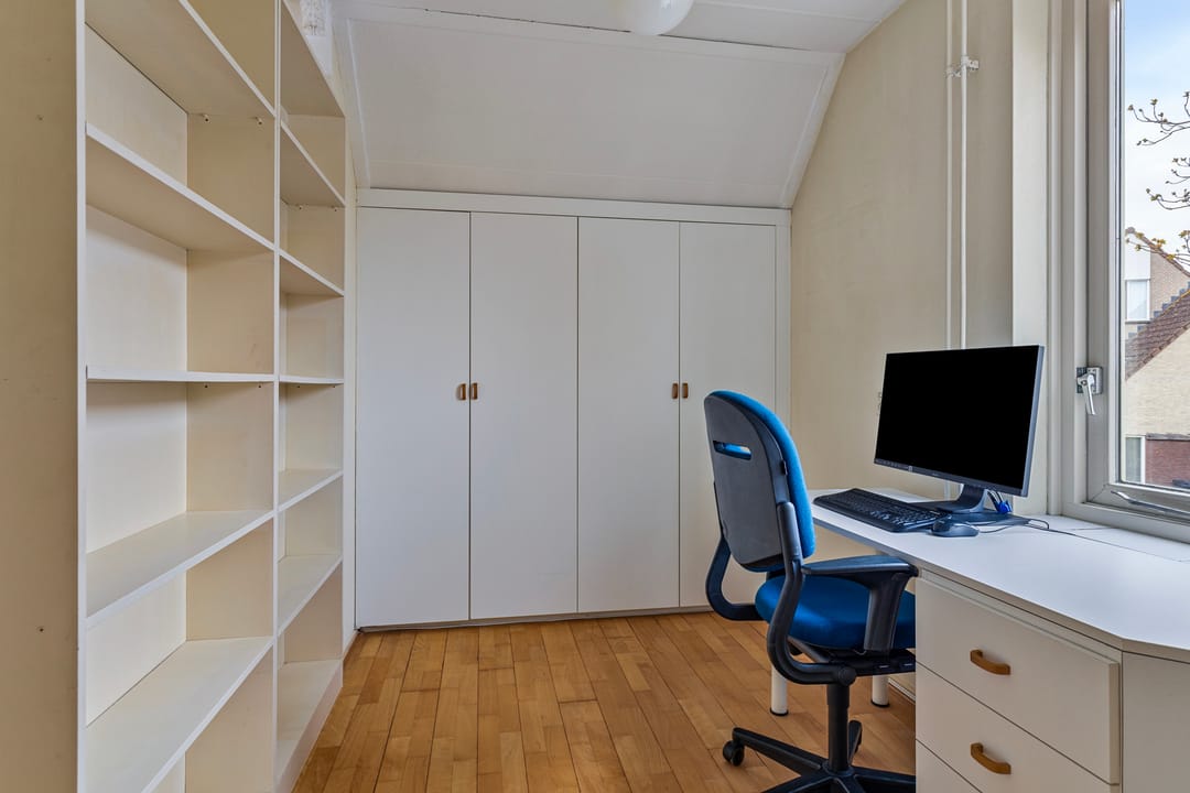 Foto 22 van Leeuwetand 46