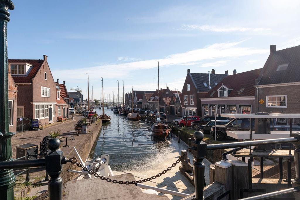 Foto 43 van Leeuwetand 46