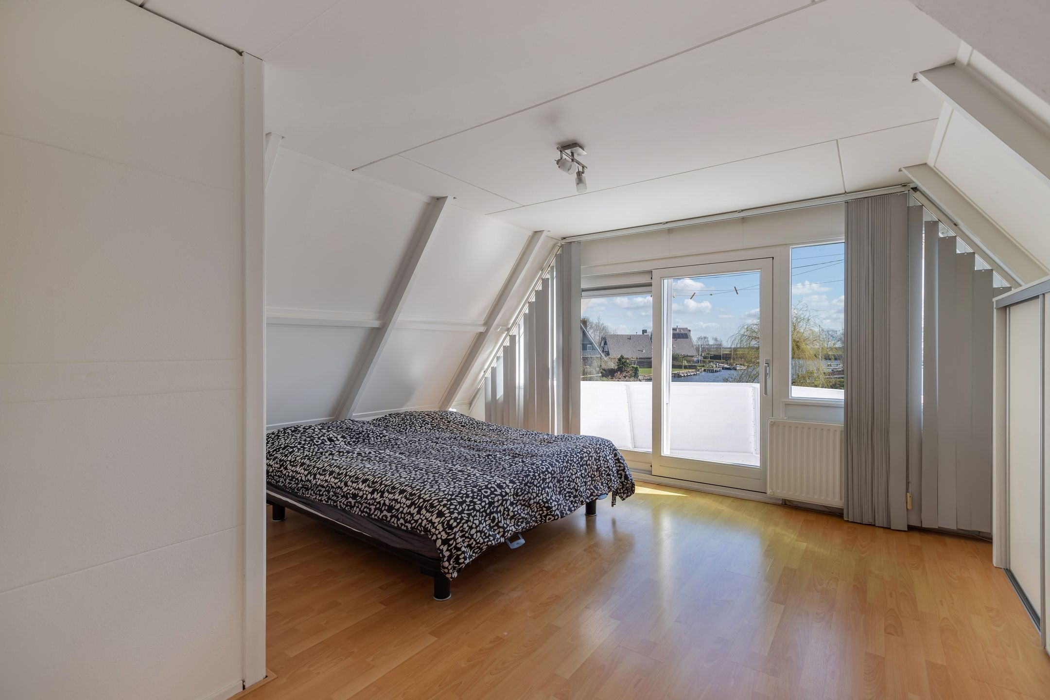 Foto 30 van Eastwei 40