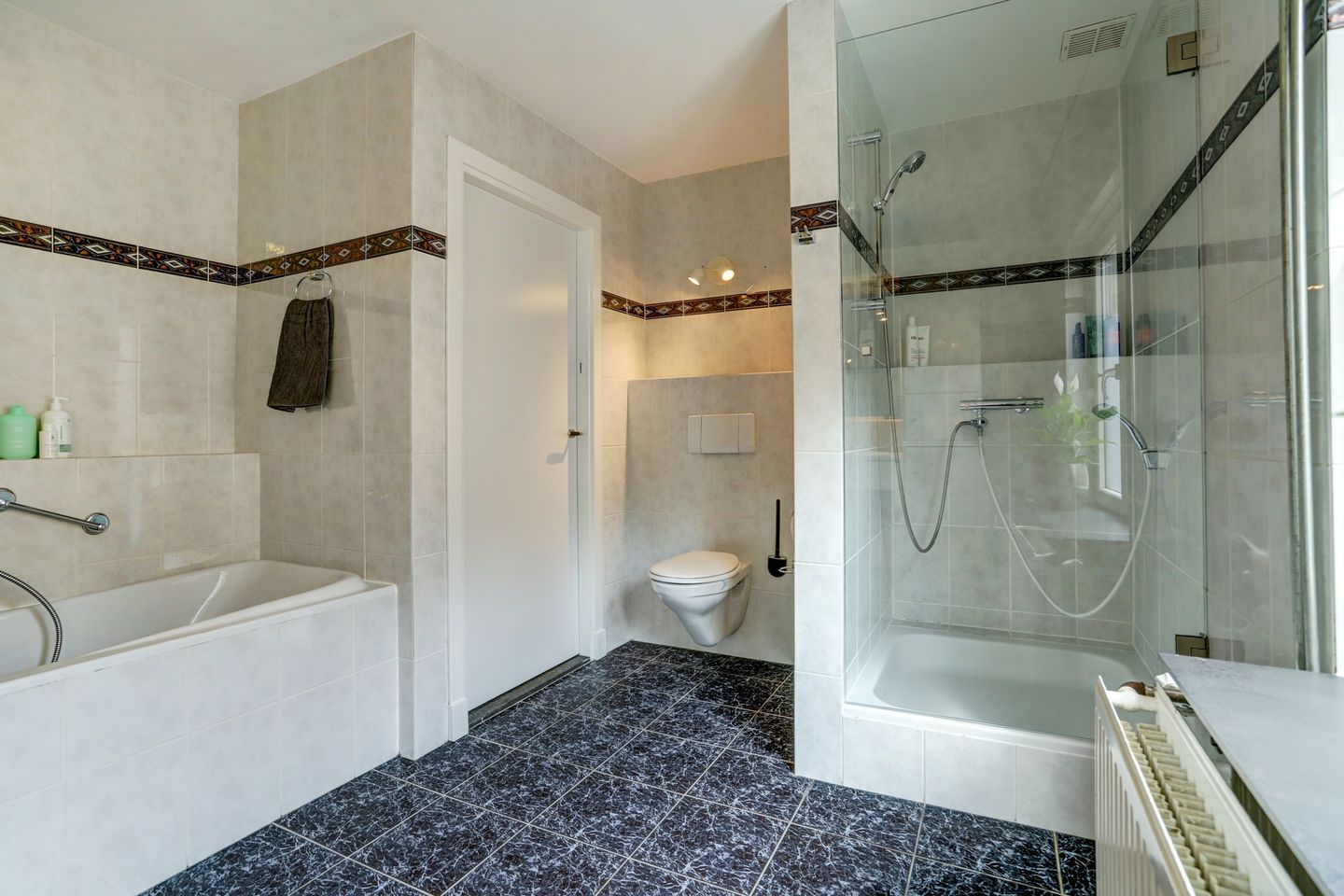 Foto 40 van Europalaan 60