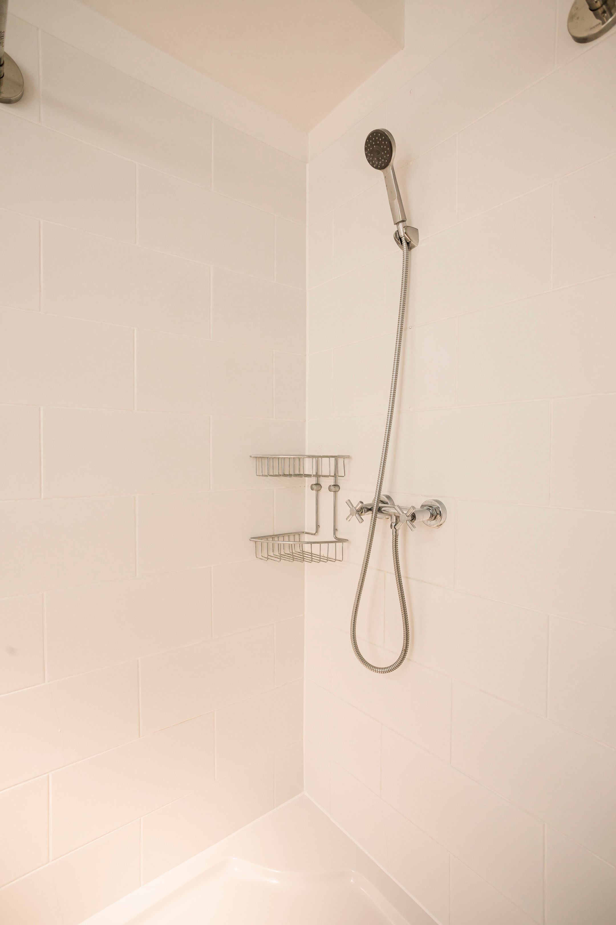 Photo 18 of Haarlemmerweg 211-2