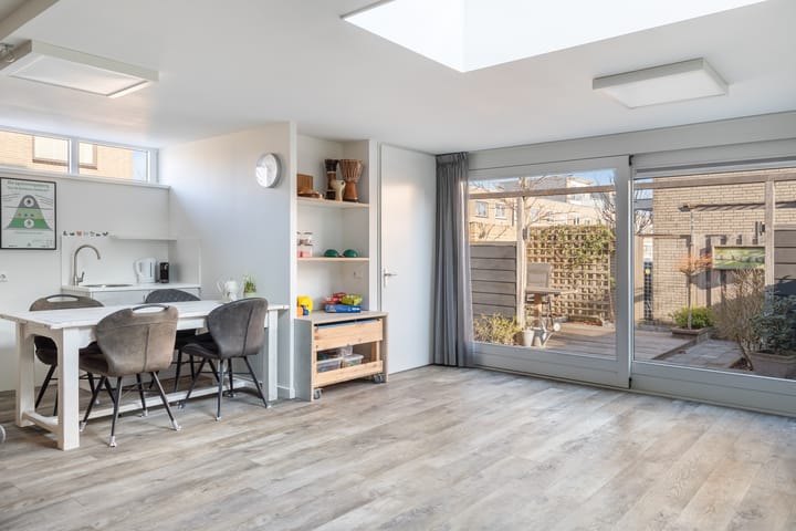 Foto 21 van Jan van Henegouwenstraat 52