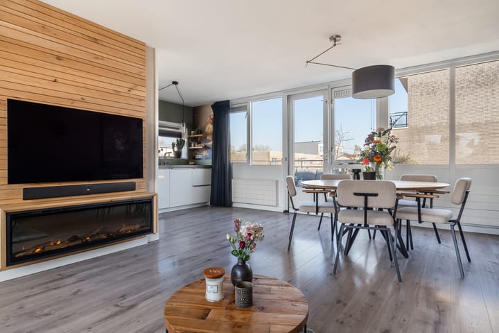 Foto 45 van Jan van Henegouwenstraat 52