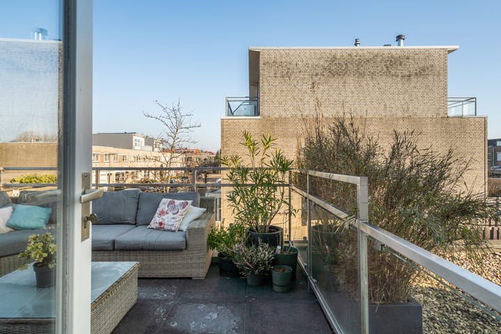 Foto 57 van Jan van Henegouwenstraat 52