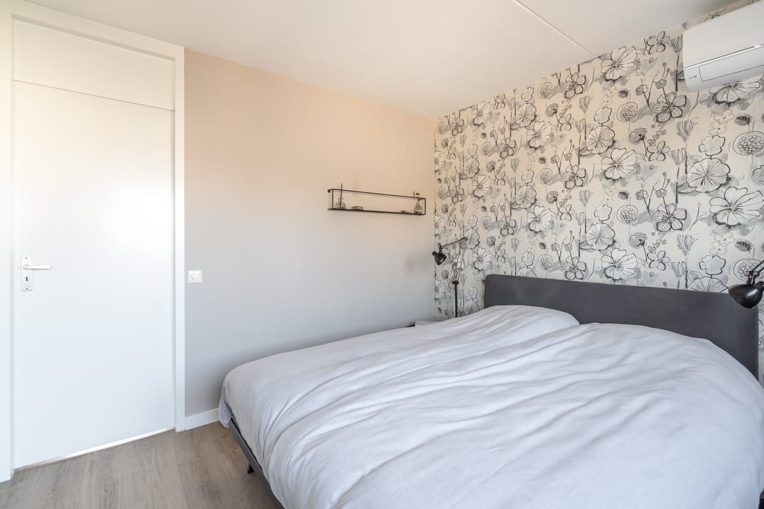 Photo 67 of Jan van Henegouwenstraat 52