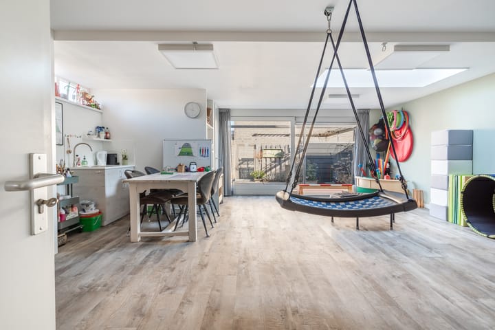 Foto 83 van Jan van Henegouwenstraat 52