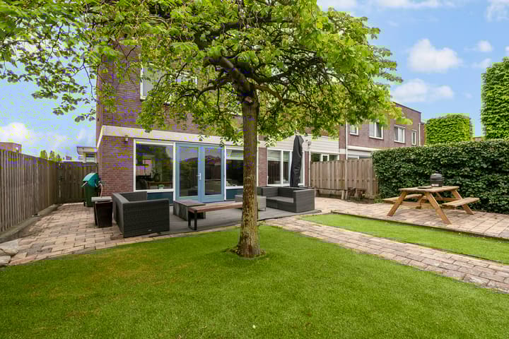 Foto 2 van Regenboog 163