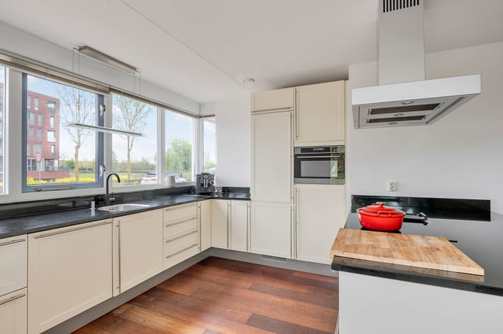 Foto 8 van Regenboog 163